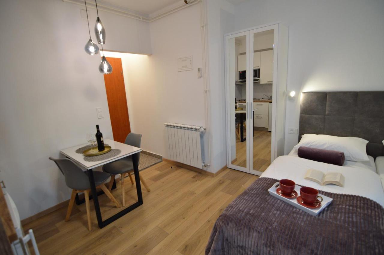 Apartments Amari Стариград-Пакленица Екстериор снимка