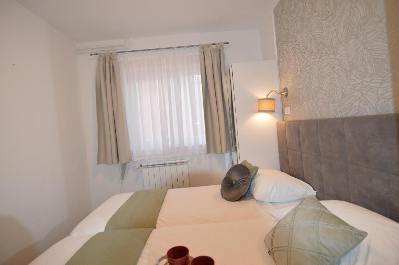 Apartments Amari Стариград-Пакленица Екстериор снимка