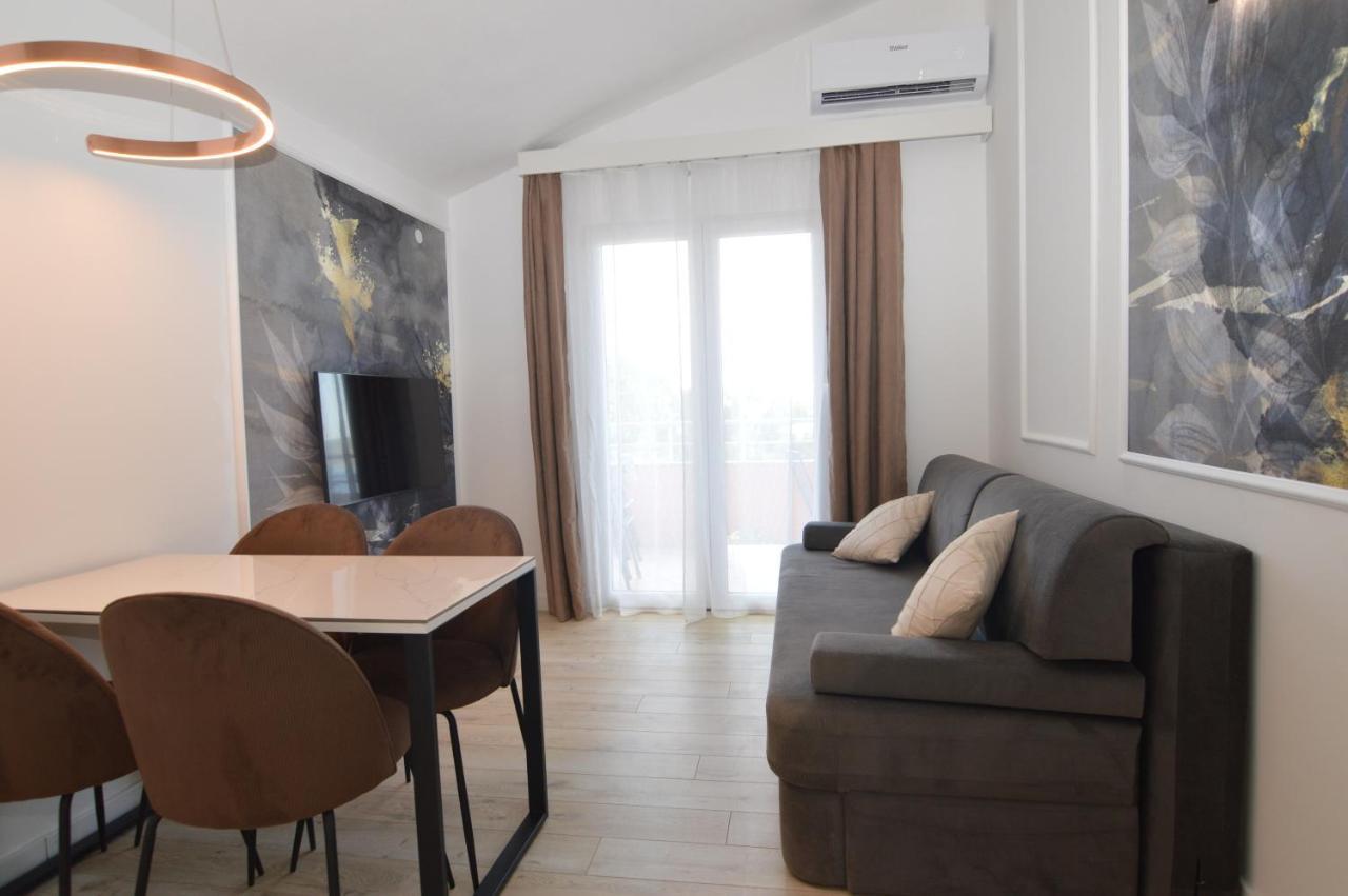 Apartments Amari Стариград-Пакленица Екстериор снимка
