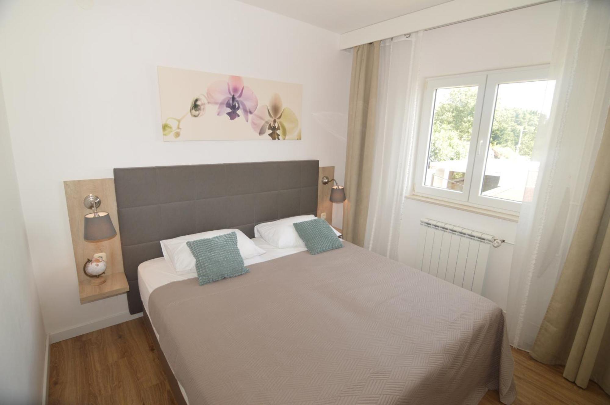 Apartments Amari Стариград-Пакленица Екстериор снимка